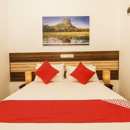 Clove Transit Hotel Kotugoda Екстер'єр фото