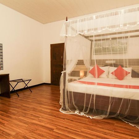Clove Transit Hotel Kotugoda Екстер'єр фото
