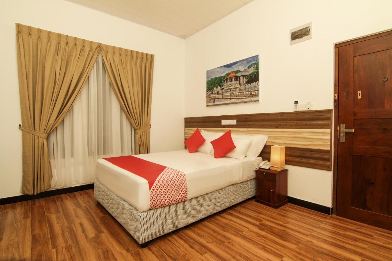 Clove Transit Hotel Kotugoda Екстер'єр фото