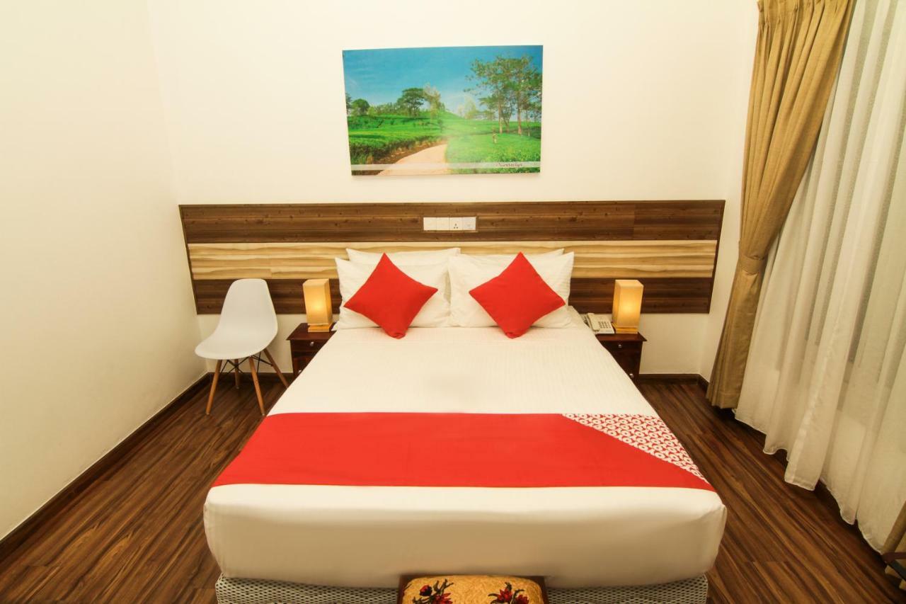 Clove Transit Hotel Kotugoda Екстер'єр фото