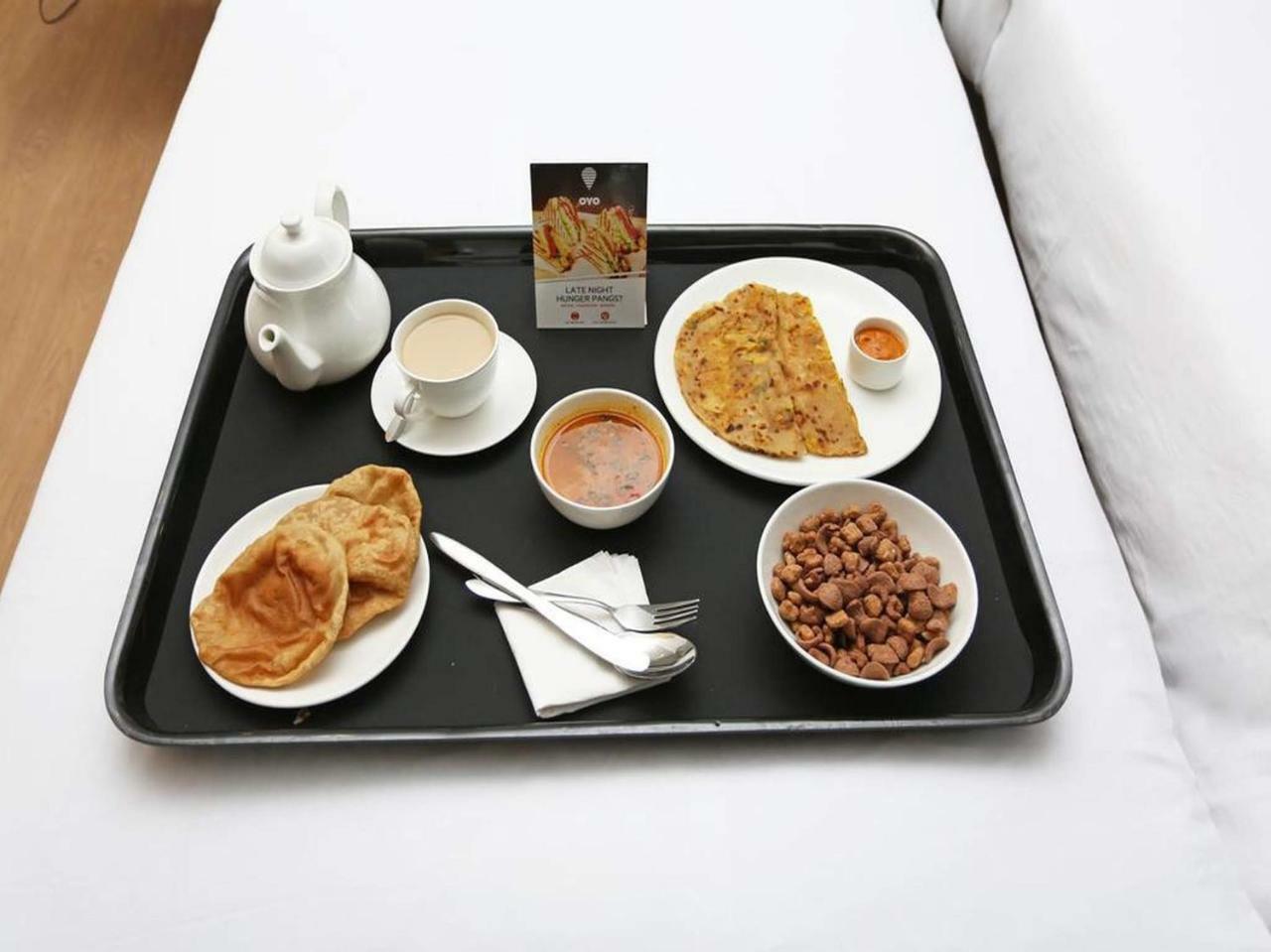 Clove Transit Hotel Kotugoda Екстер'єр фото