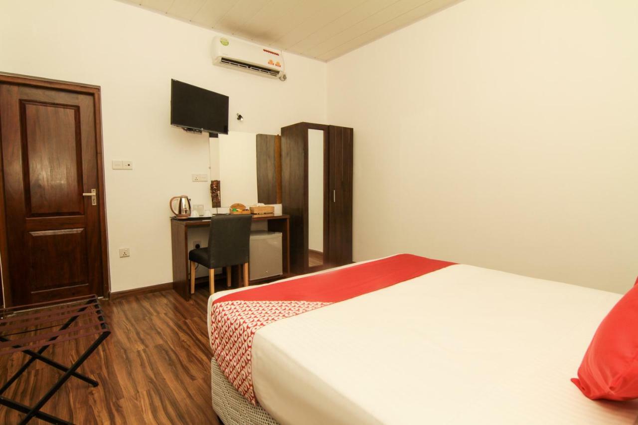 Clove Transit Hotel Kotugoda Екстер'єр фото