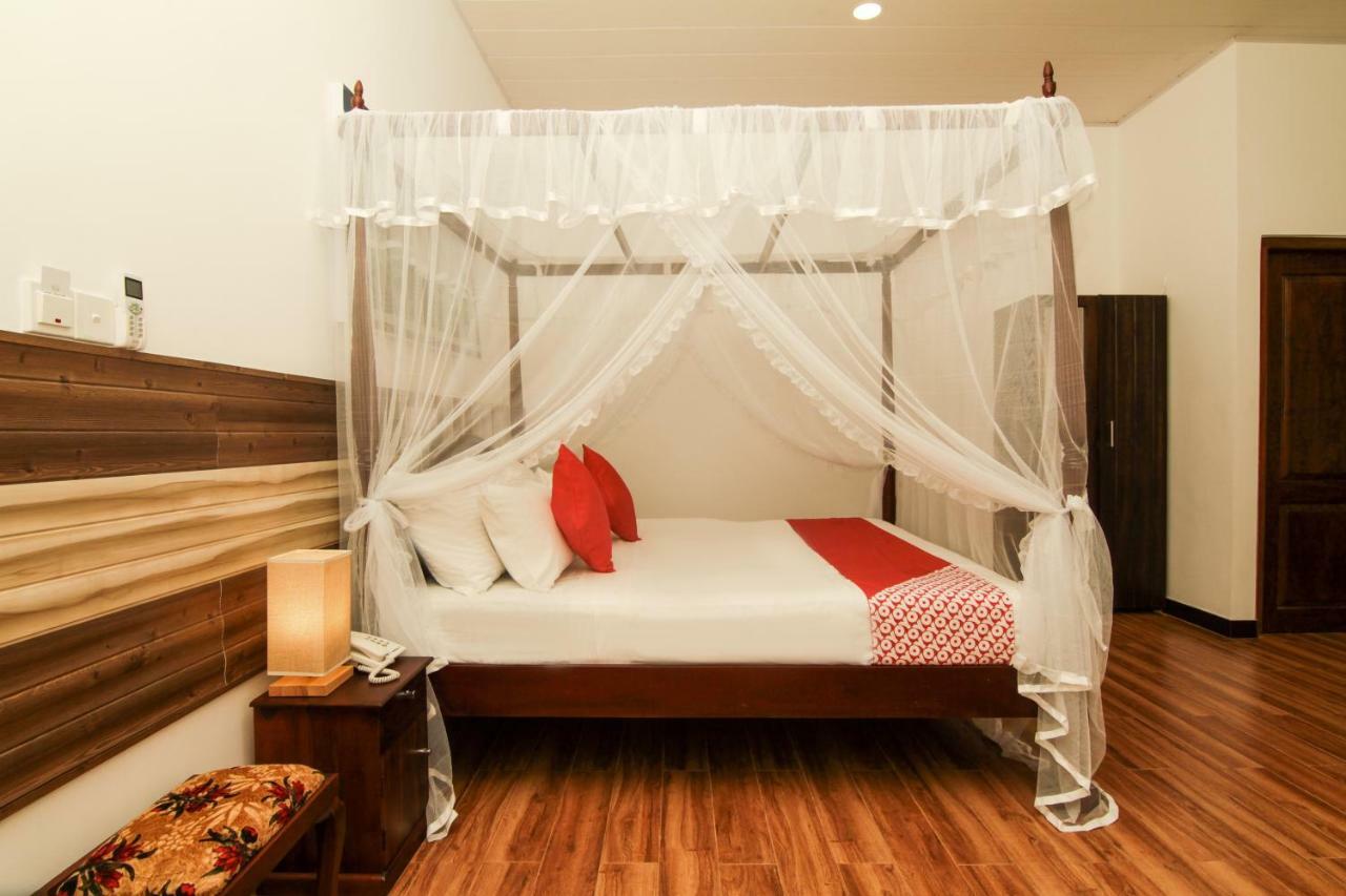 Clove Transit Hotel Kotugoda Екстер'єр фото