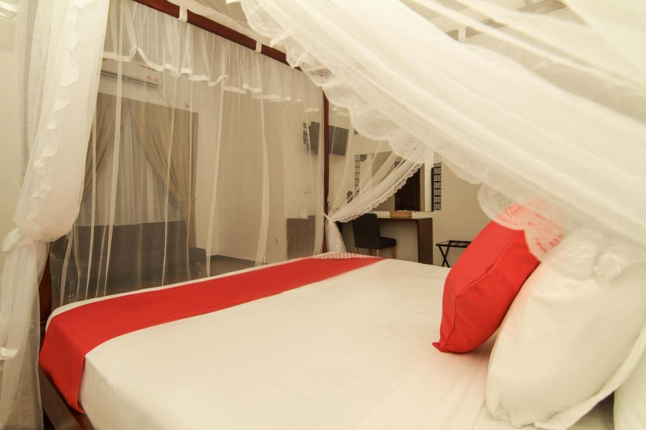 Clove Transit Hotel Kotugoda Екстер'єр фото