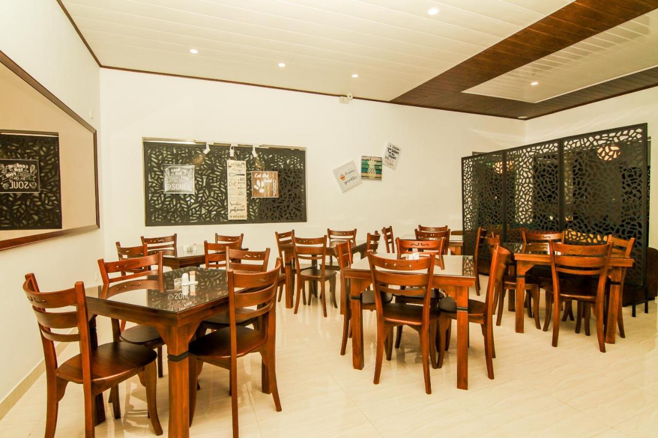 Clove Transit Hotel Kotugoda Екстер'єр фото
