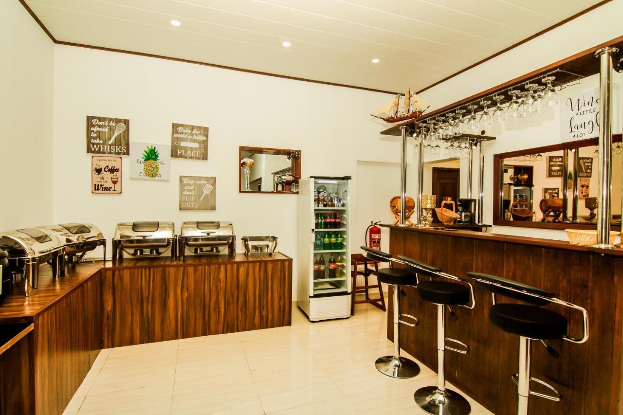 Clove Transit Hotel Kotugoda Екстер'єр фото