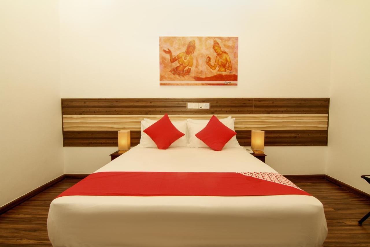 Clove Transit Hotel Kotugoda Екстер'єр фото